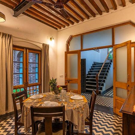 Stayvista'S Peepal Haveli - Rustic Kothi With Terrace, Breathtaking View & Bonfire Narainpur  外观 照片