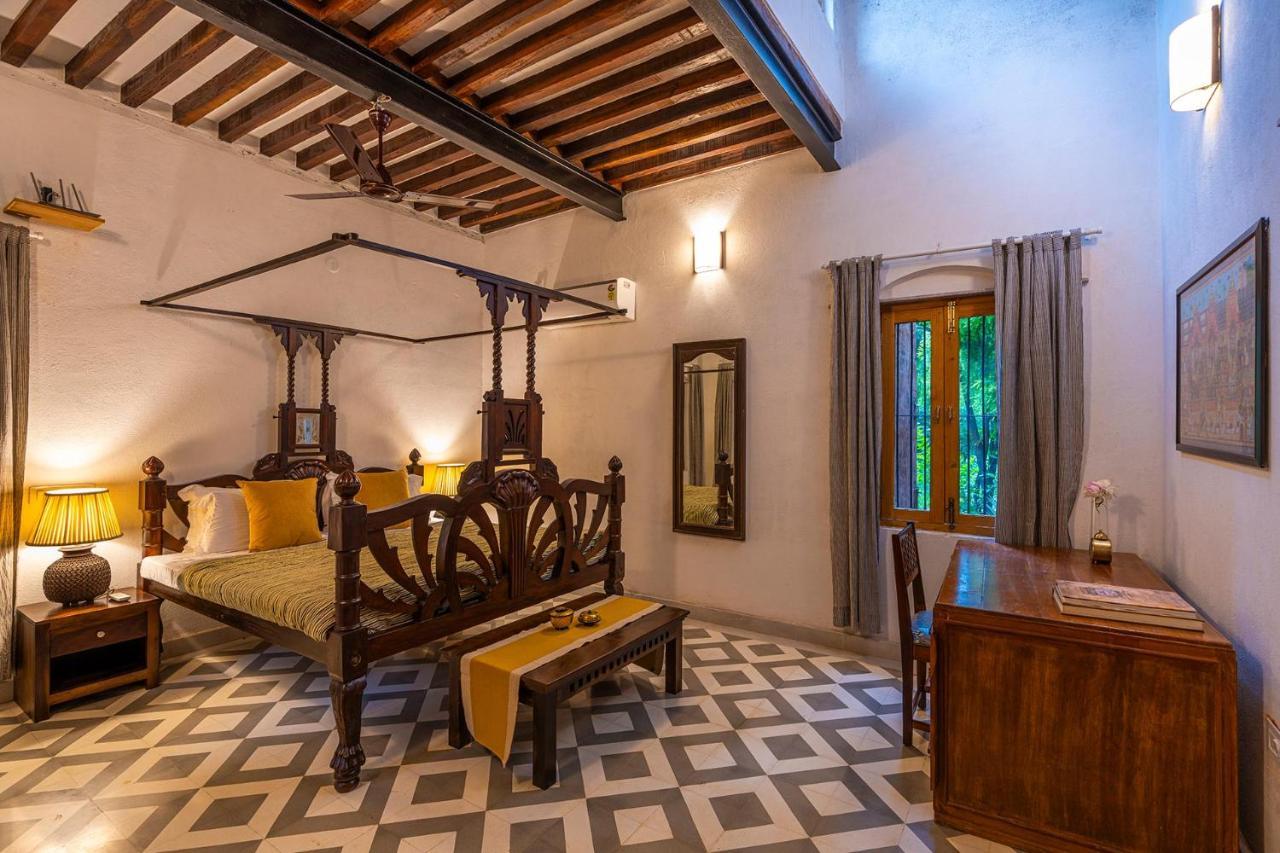 Stayvista'S Peepal Haveli - Rustic Kothi With Terrace, Breathtaking View & Bonfire Narainpur  外观 照片