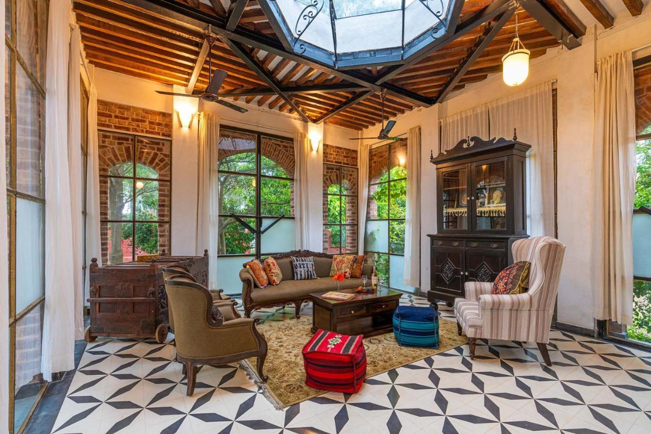 Stayvista'S Peepal Haveli - Rustic Kothi With Terrace, Breathtaking View & Bonfire Narainpur  外观 照片