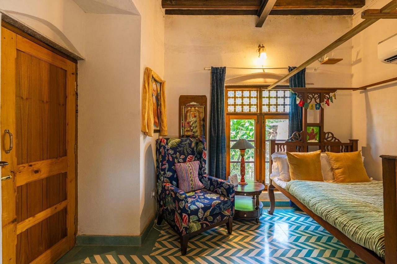 Stayvista'S Peepal Haveli - Rustic Kothi With Terrace, Breathtaking View & Bonfire Narainpur  外观 照片